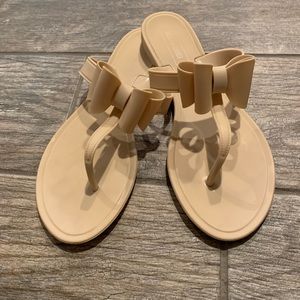 Jelly bow flip flops